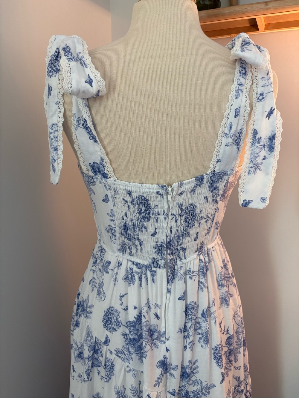 Francesca’s Floral Tie-Shoulder Maxi Dress - Picture 8 of 13